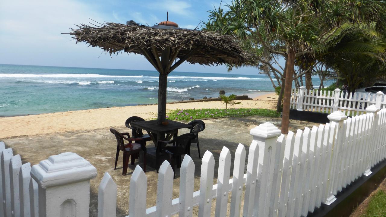 Ocean Reef Hotel Hikkaduwa Exteriör bild