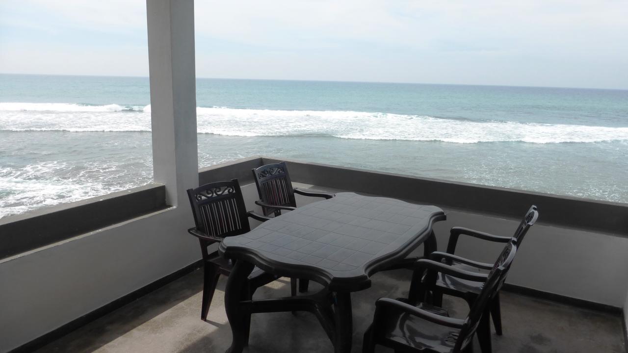 Ocean Reef Hotel Hikkaduwa Exteriör bild
