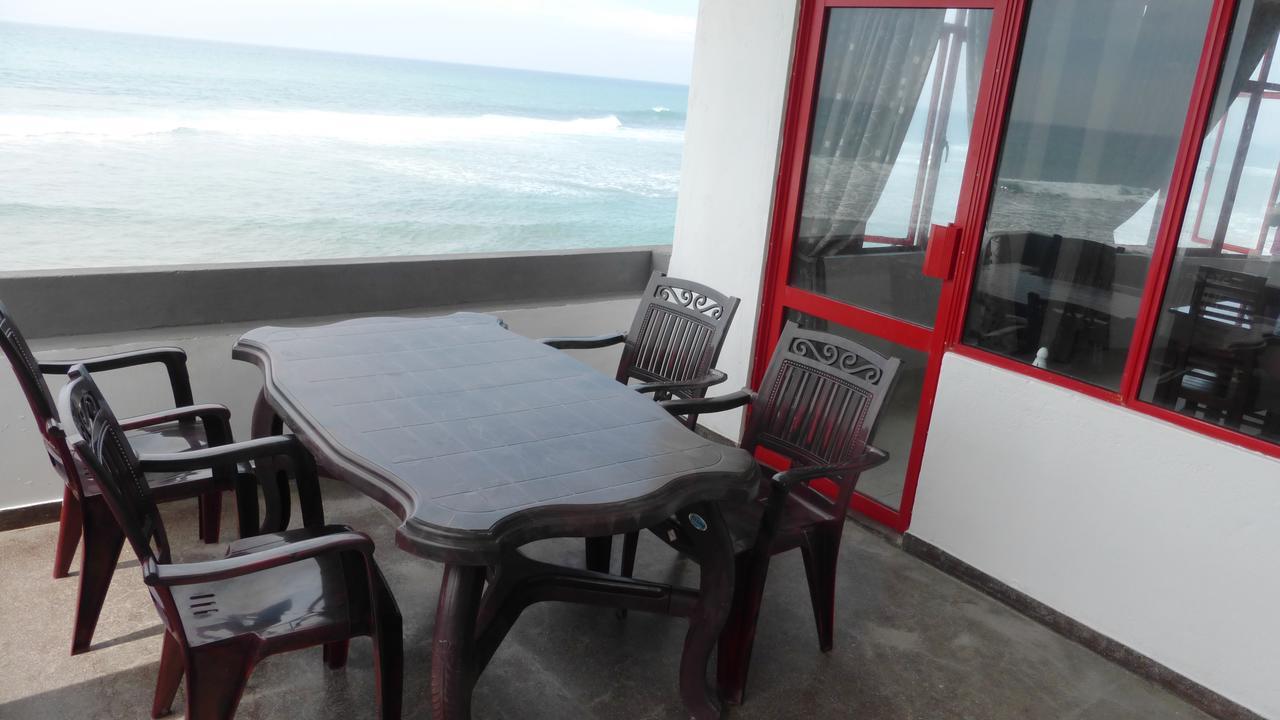 Ocean Reef Hotel Hikkaduwa Exteriör bild