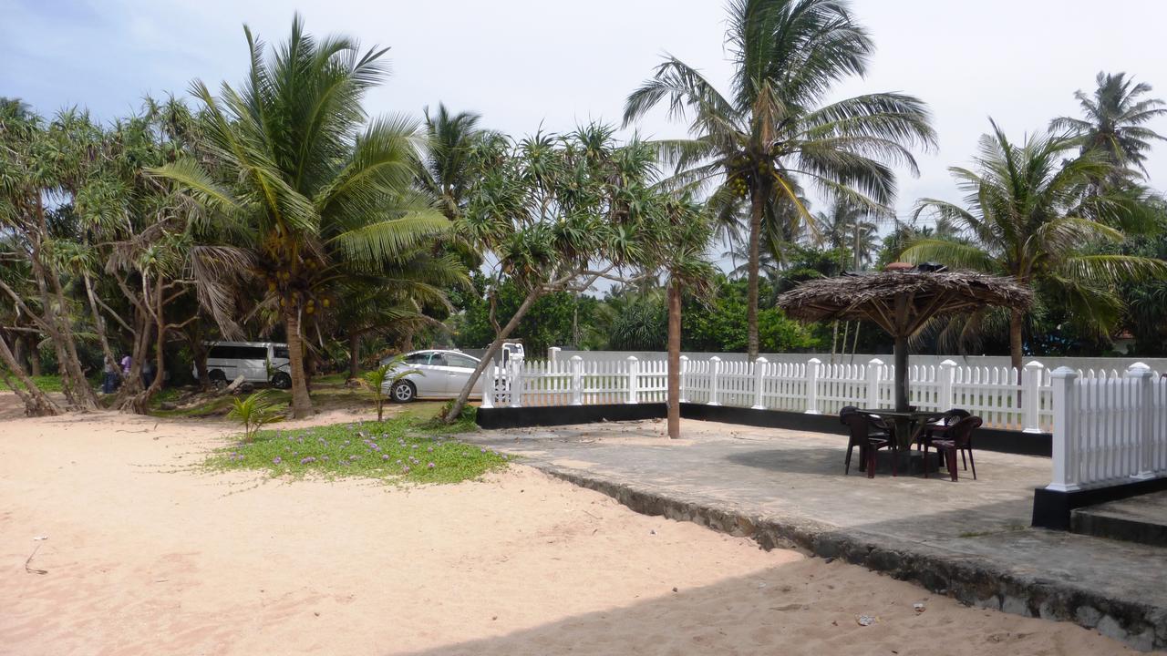 Ocean Reef Hotel Hikkaduwa Exteriör bild